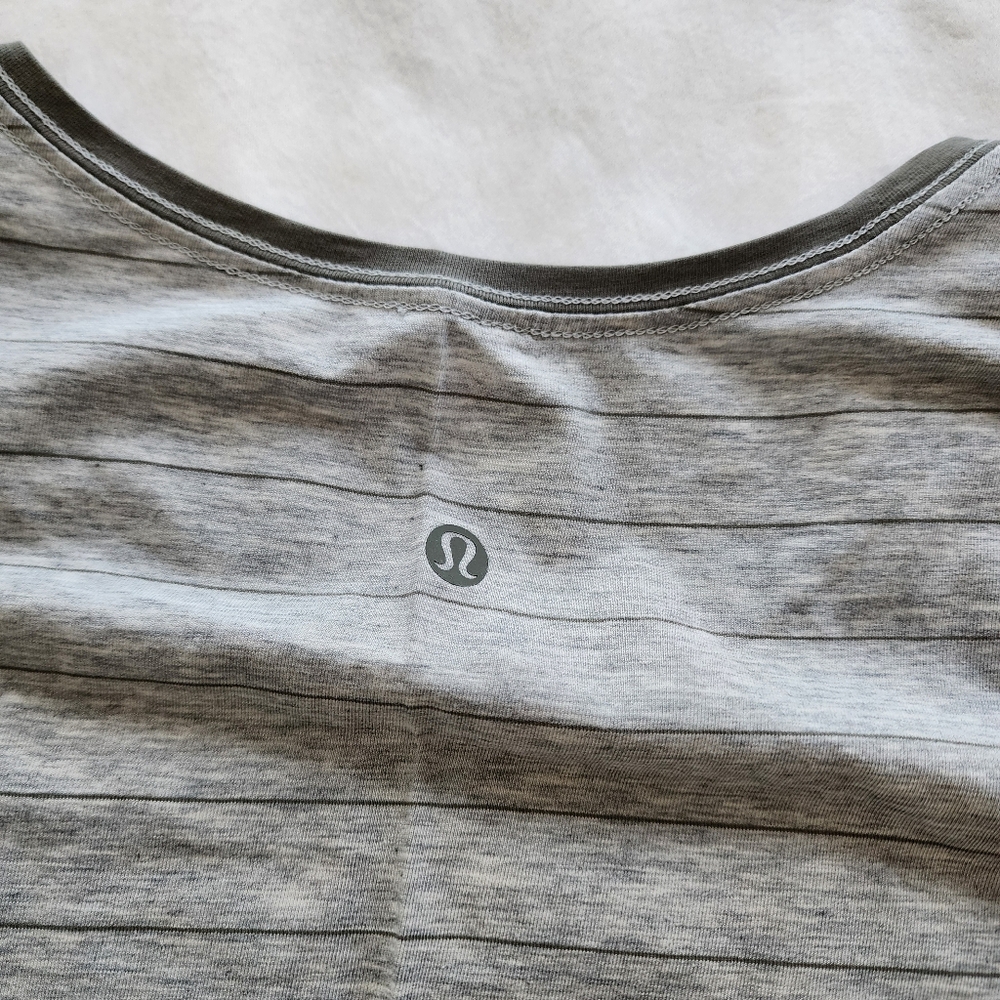 Lululemon Love Crew III tee - Picture 6 of 8